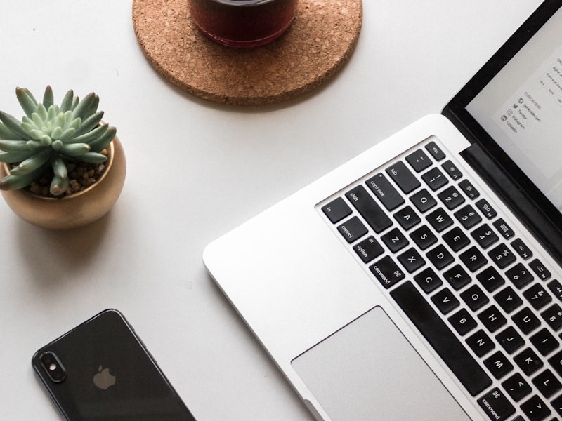 Love Knows No Age: 10 Wedding Websites for Seniors